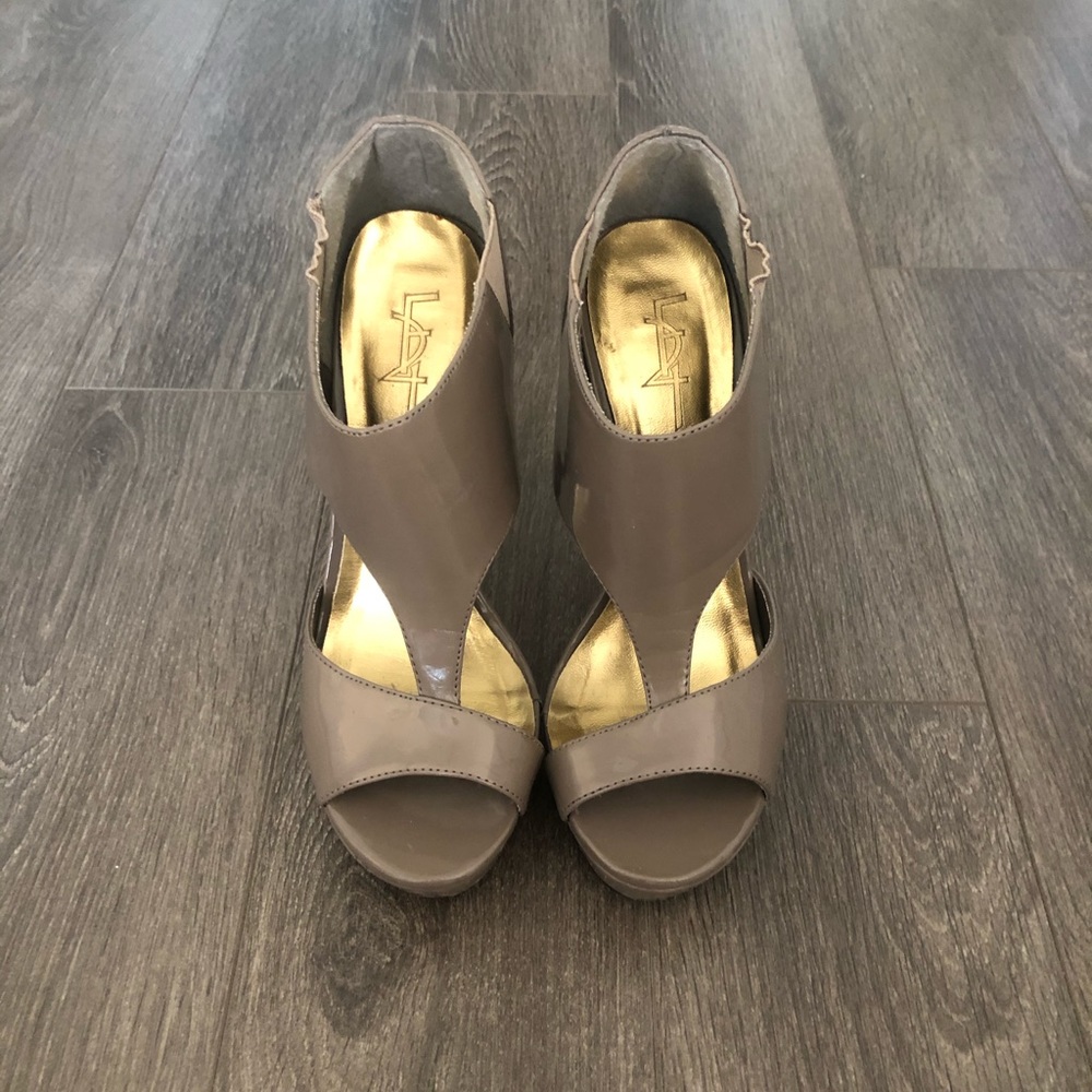 F21 Patent Heels - Picture 2 of 8